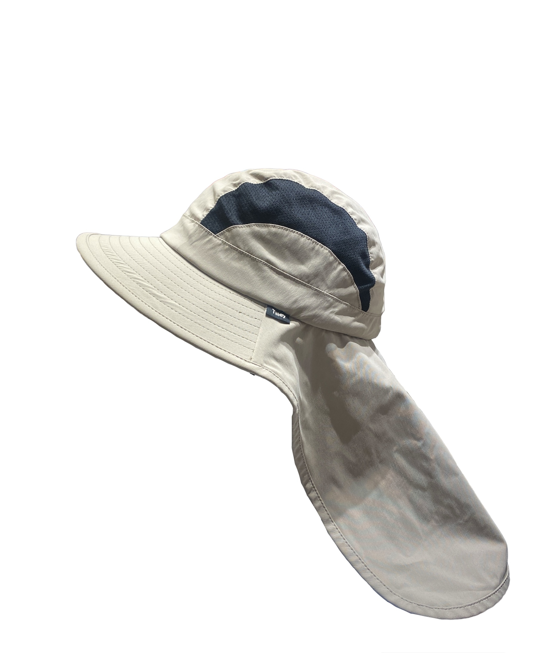 Chapeau saharienne Tilley anti UV, disponible en taille M, L et XL.